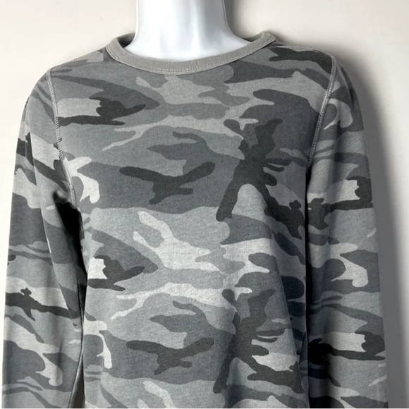 ABERCROMBIE KIDS CAMOUFLAGE CREWNECK SWEATSHIRT SHIRT - Picture 1 of 4